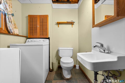 Tiny photo for 1 Sachem Drive, North Haven, CT 06473 (MLS # 24197519)