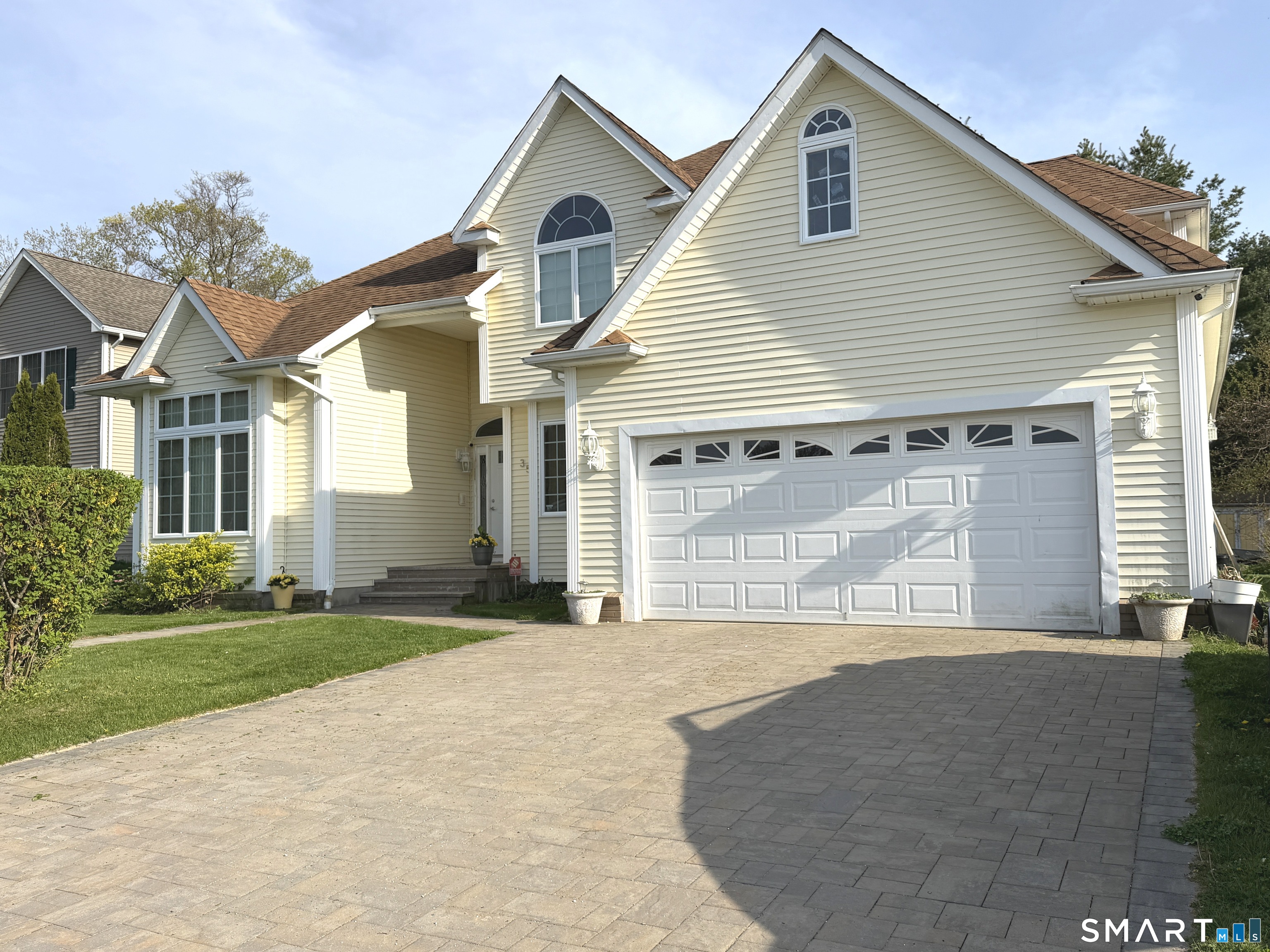 35 Emerald Pines Road