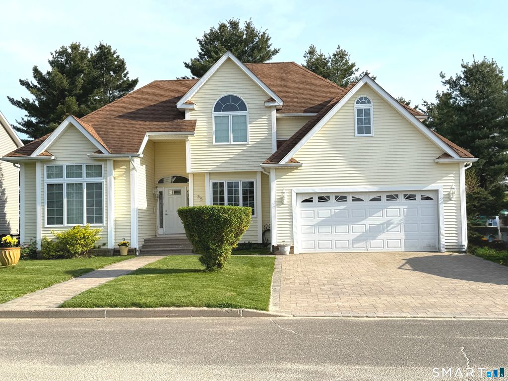 Photo of 35 Emerald Pines Road, Waterbury, CT 06704 (MLS # 24174959)