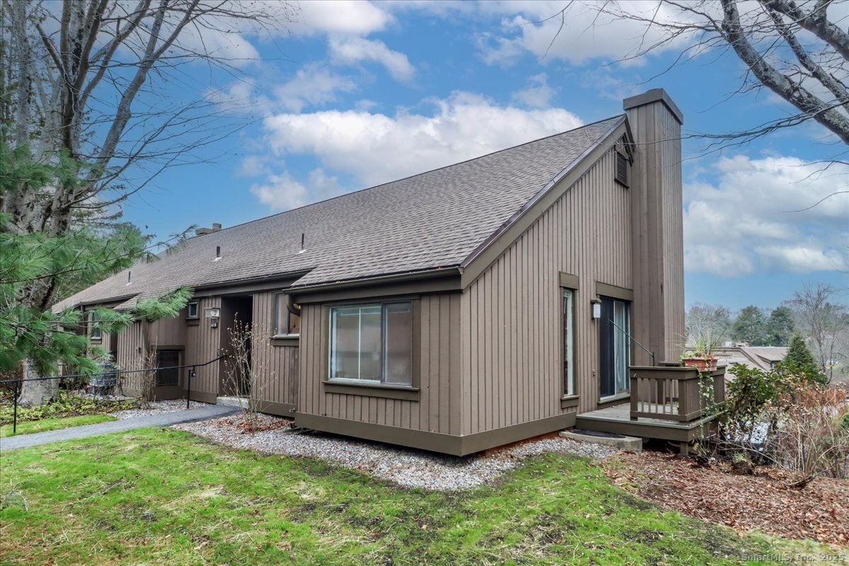 487 Heritage Village B