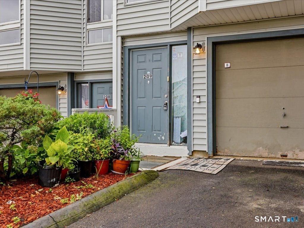 1423 Quinnipiac Avenue 209