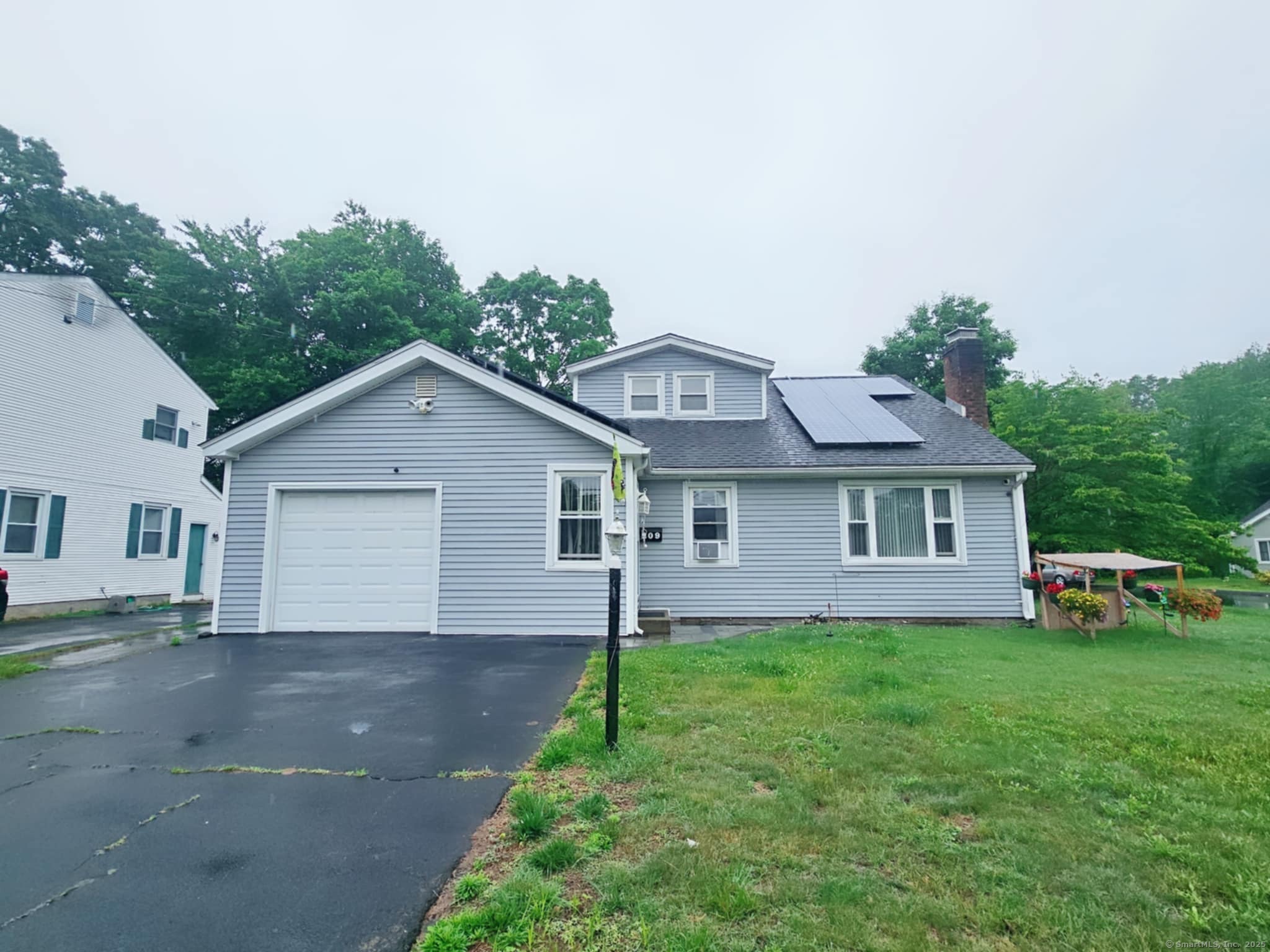 209 Maple Street