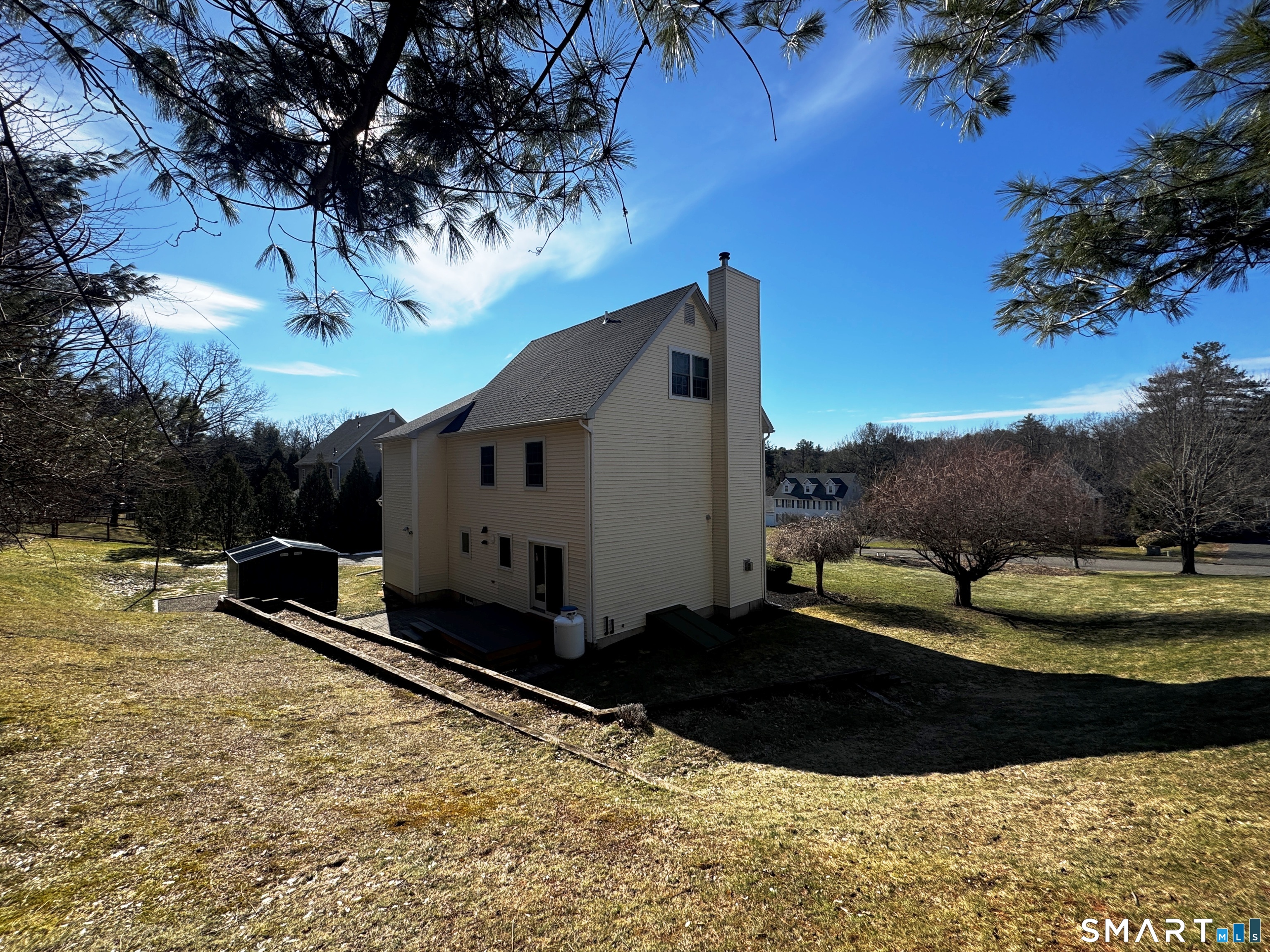 9 Candlewood Lane