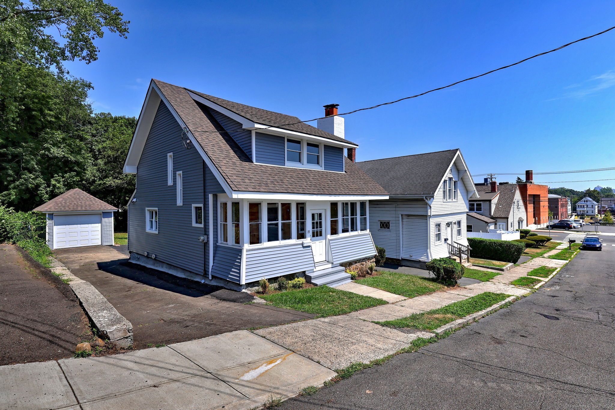 19 Orange Terrace