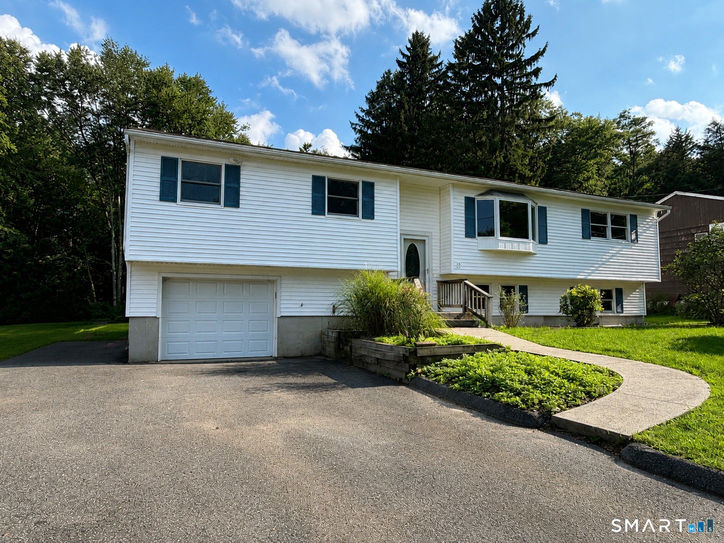 19 Hillside Circle