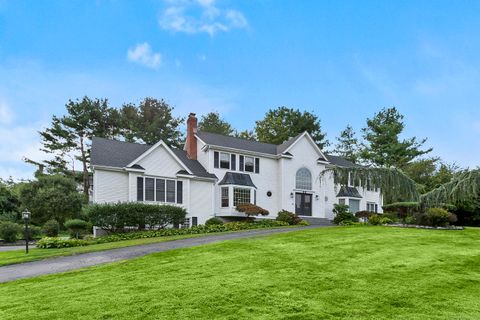 37 Kent Lane Trumbull CT 06611