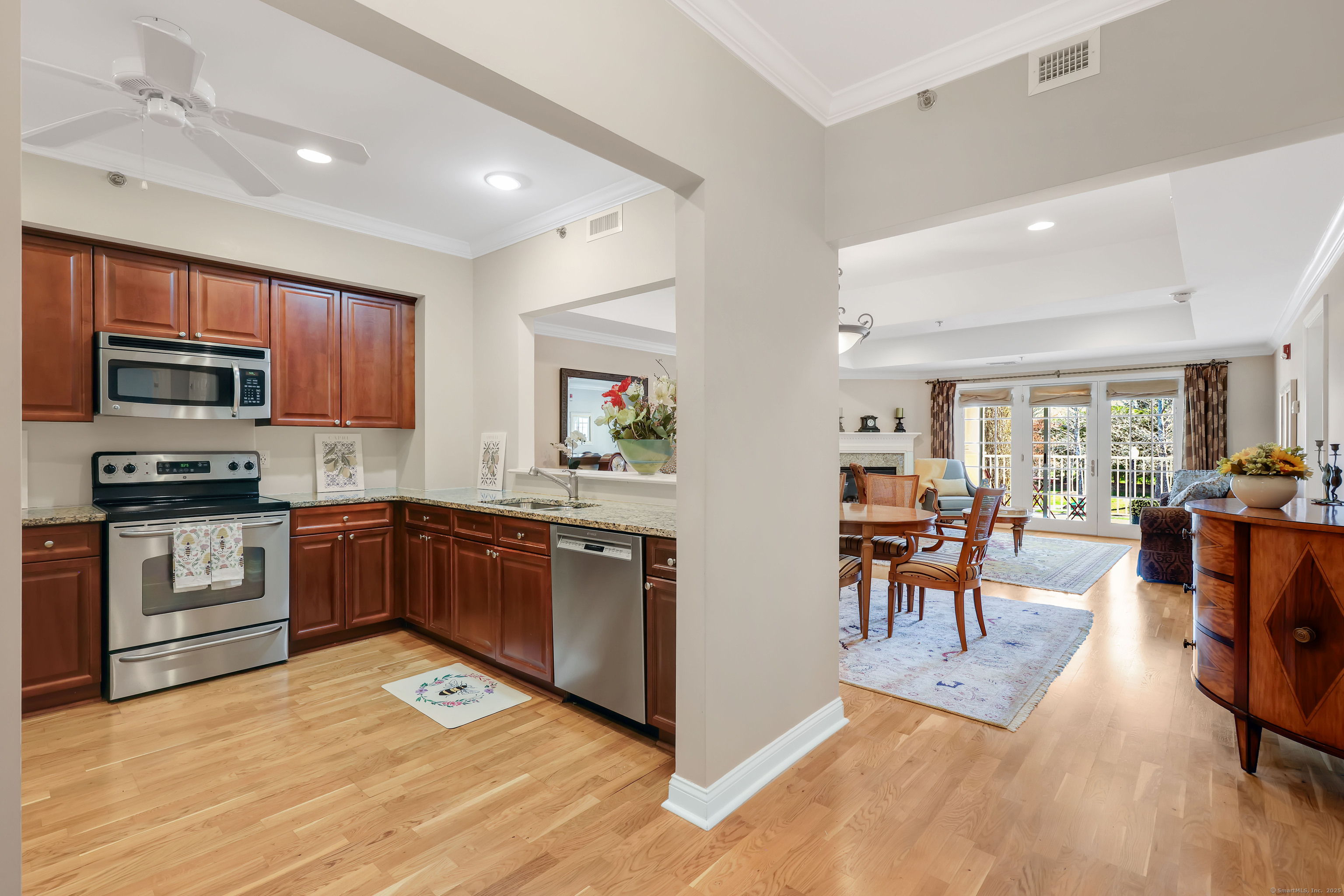 25 Cassandra Boulevard #APT 208, West Hartford, Connecticut image 5