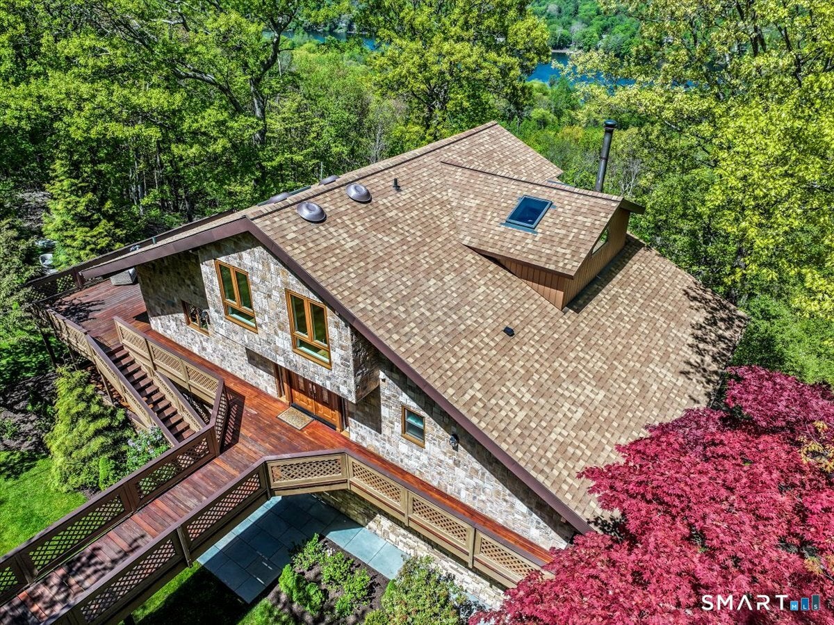 10 Hillcrest Court