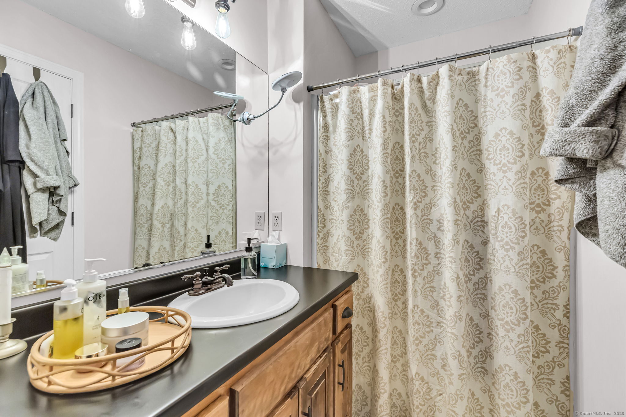 113 Candlewood Drive, Enfield, Connecticut image 12