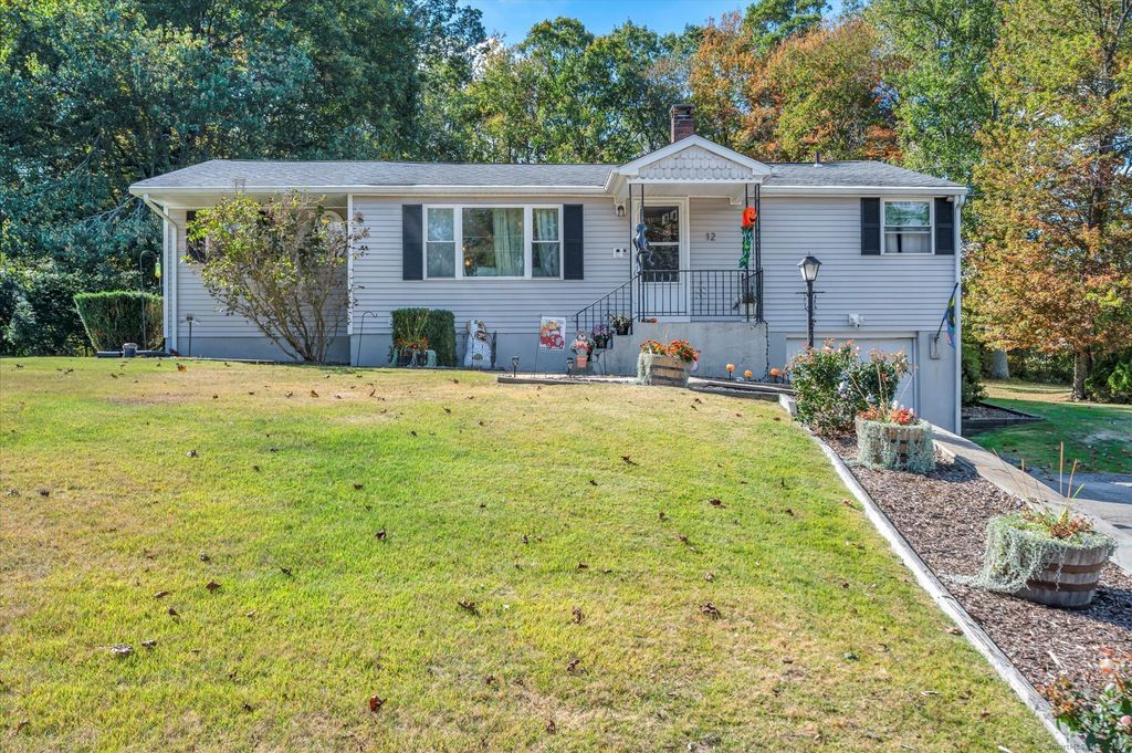Photo of 12 Richard Lane, Prospect, CT 06712 (MLS # 24132287)