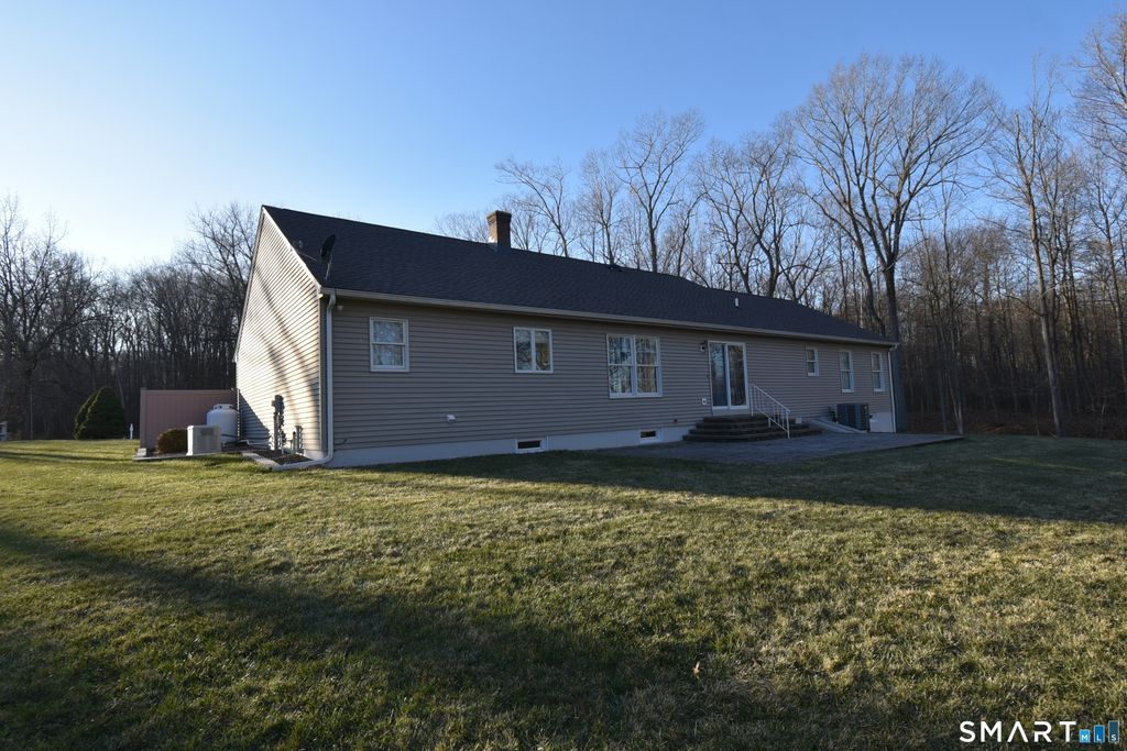 Photo of 168 Lisa Lane, Middletown, CT 06457 (MLS # 24146171)