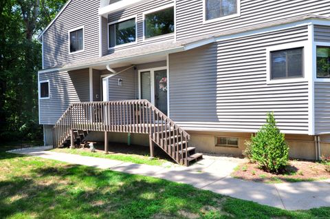 Photo of 2201 Mill Pond Drive #2201, South Windsor, CT 06074 (MLS # 24136455)