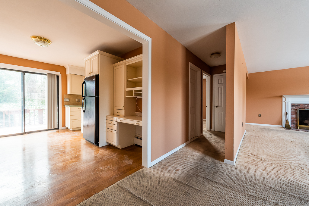 38 N Main Street #APT 2, Essex, Connecticut image 11