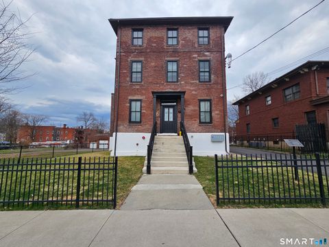 94-96 Edwards Street 2A Hartford CT 06120