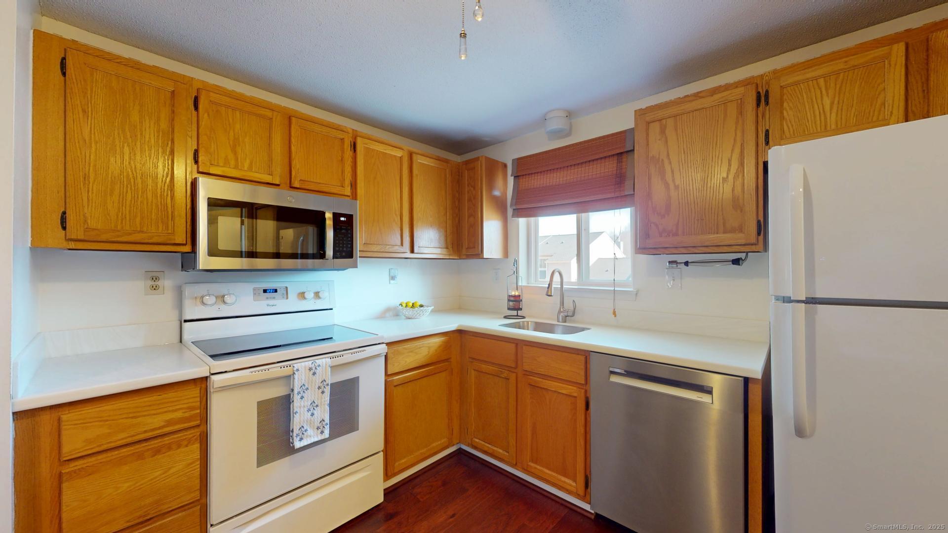 3 Chelsea Lane #3, East Granby, Connecticut image 3