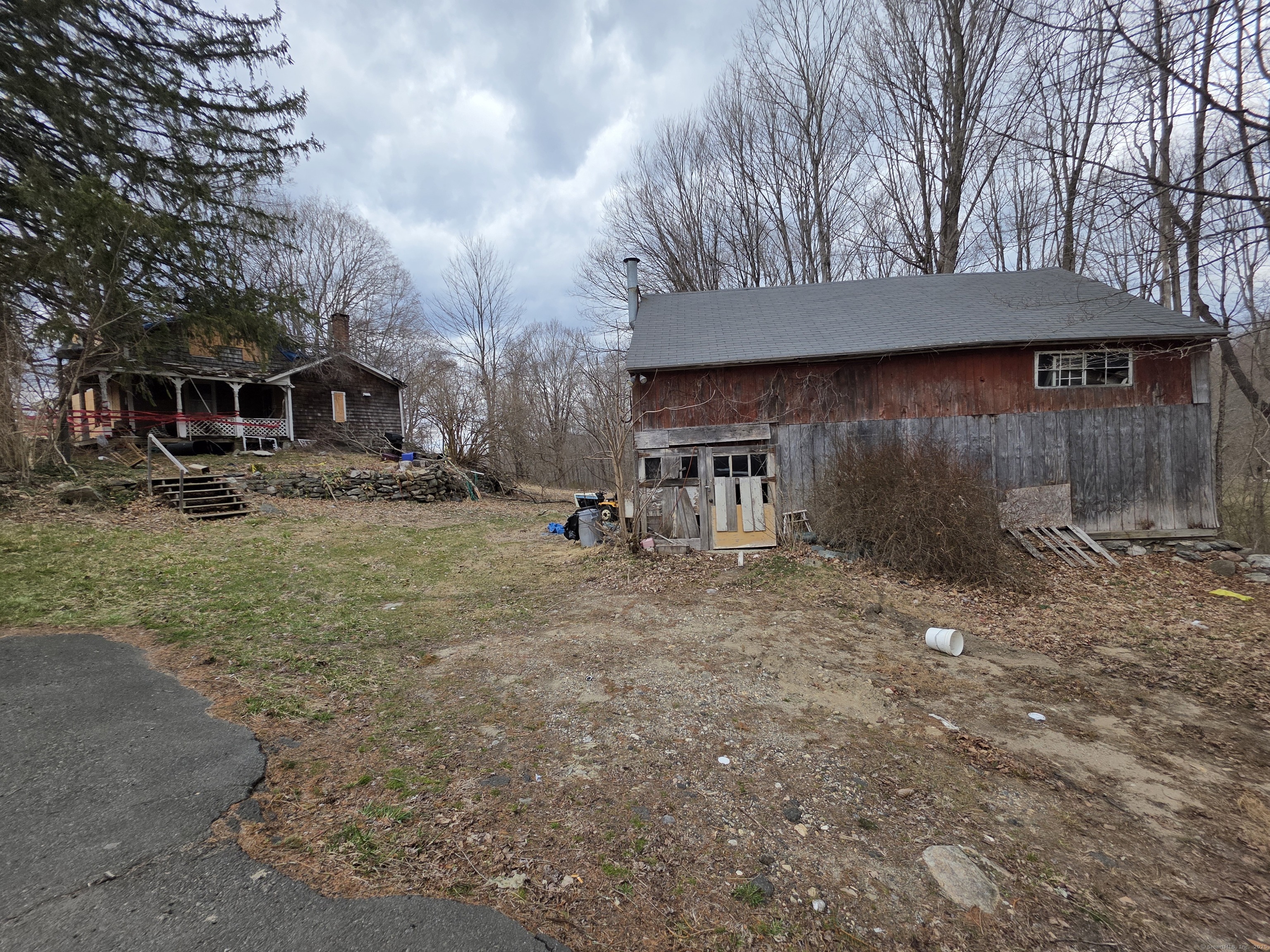 33 Dodgingtown Road, Bethel, Connecticut image 1