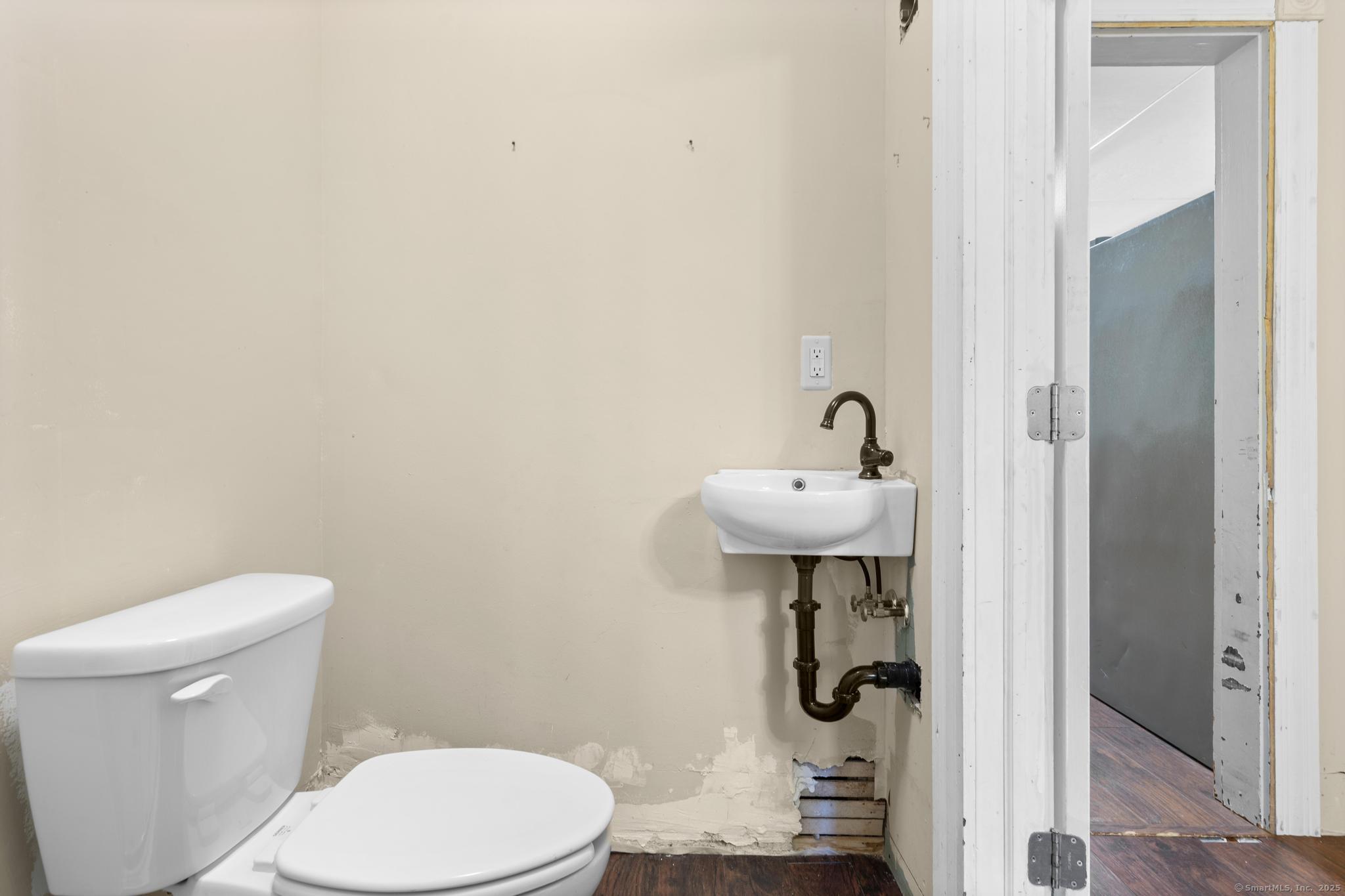454 N Main Street, Seymour, Connecticut image 16