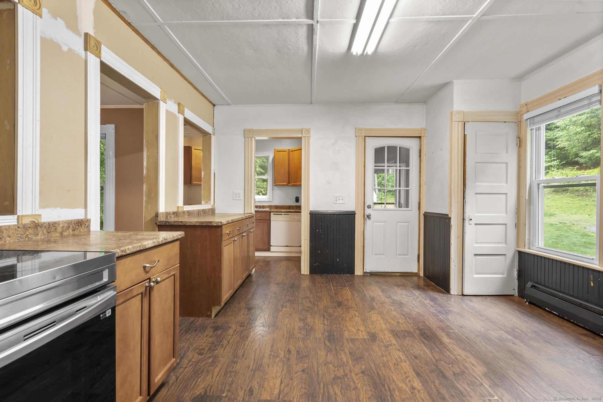 454 N Main Street, Seymour, Connecticut image 8