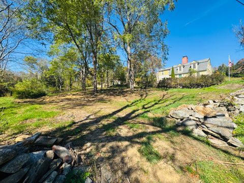 9 Main Street Hampton CT 06247