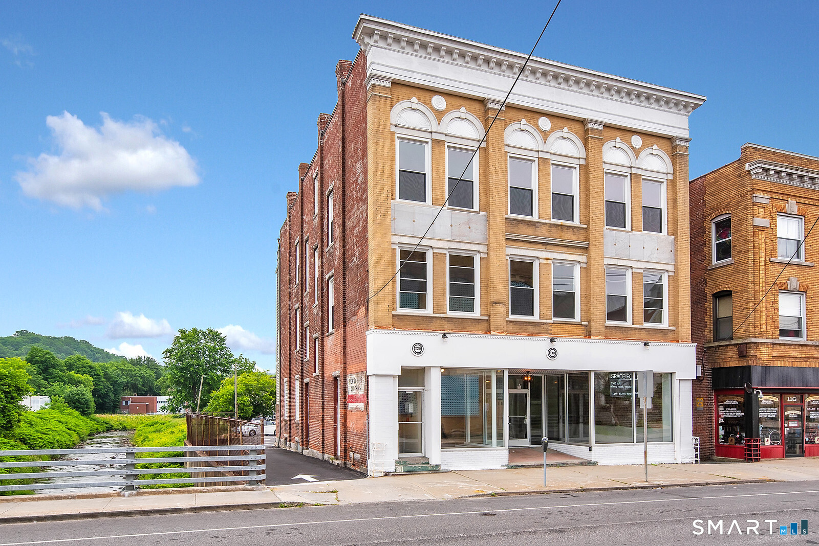 120 East Main Street 2