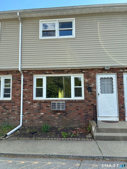 Condo For Sale - 94 Canterbury Road #C<br/> Plainfield, CT 06374