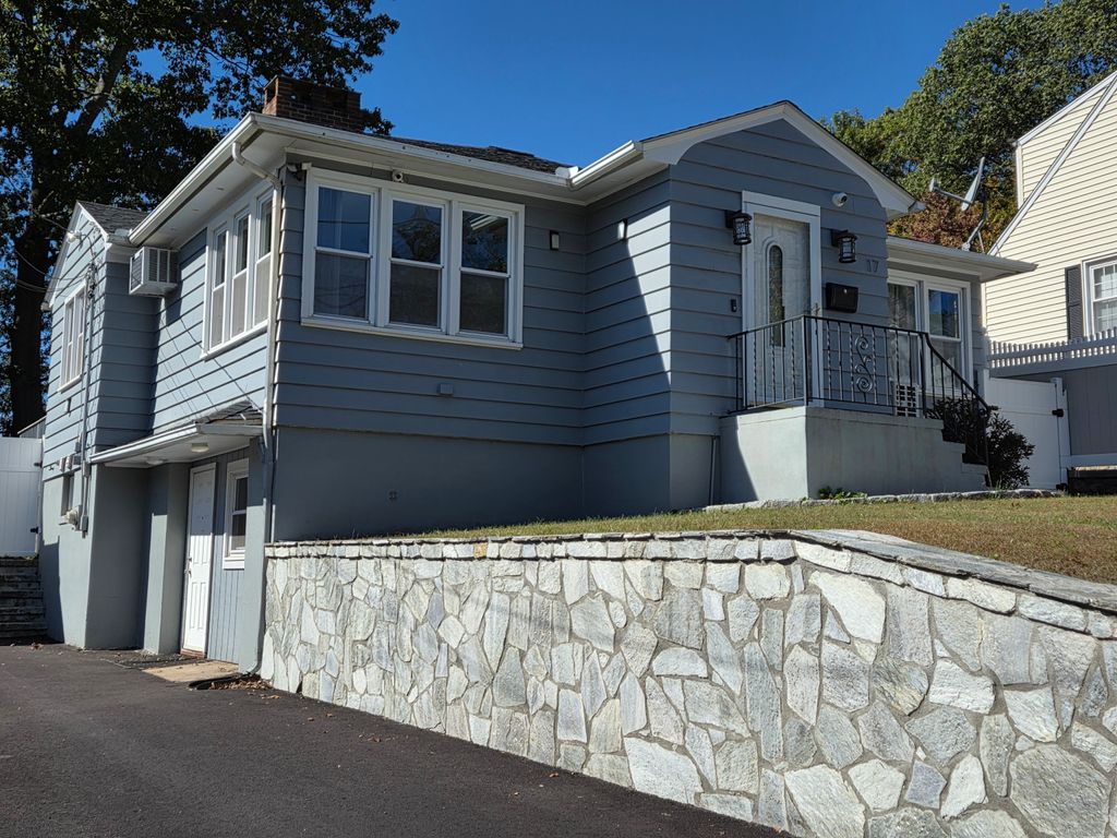 Photo of 17 Capitol Avenue, Waterbury, CT 06705 (MLS # 24132545)