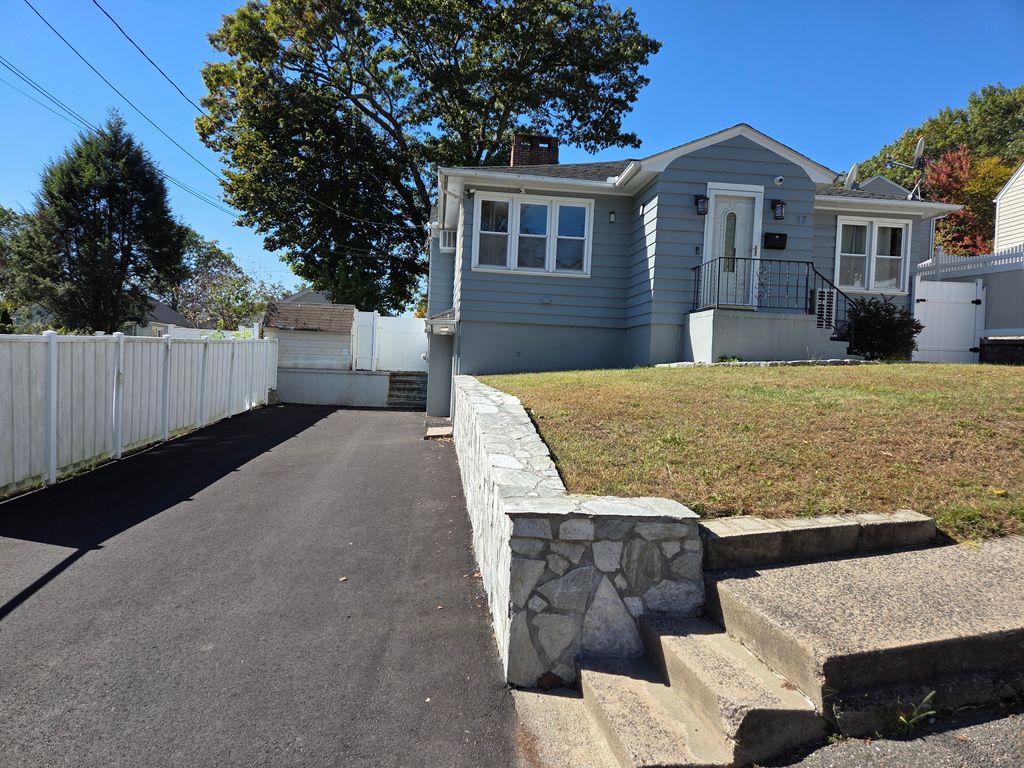 Photo of 17 Capitol Avenue, Waterbury, CT 06705 (MLS # 24132545)