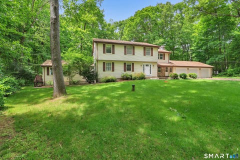 Homes For Sale - 16 Shanda Lane<br/> Tolland, CT 06084