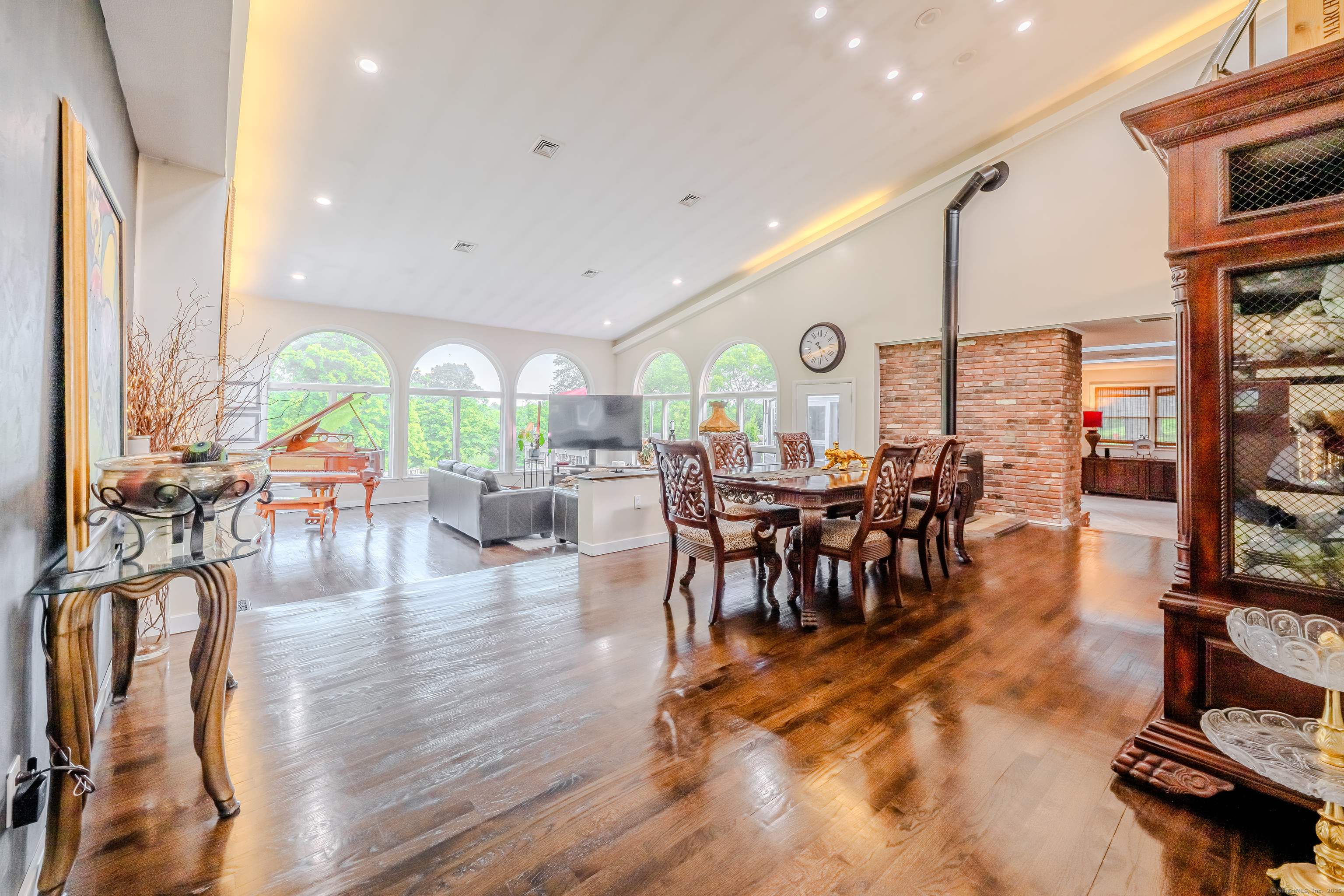 620 S Greenbrier Drive, Orange, Connecticut image 8