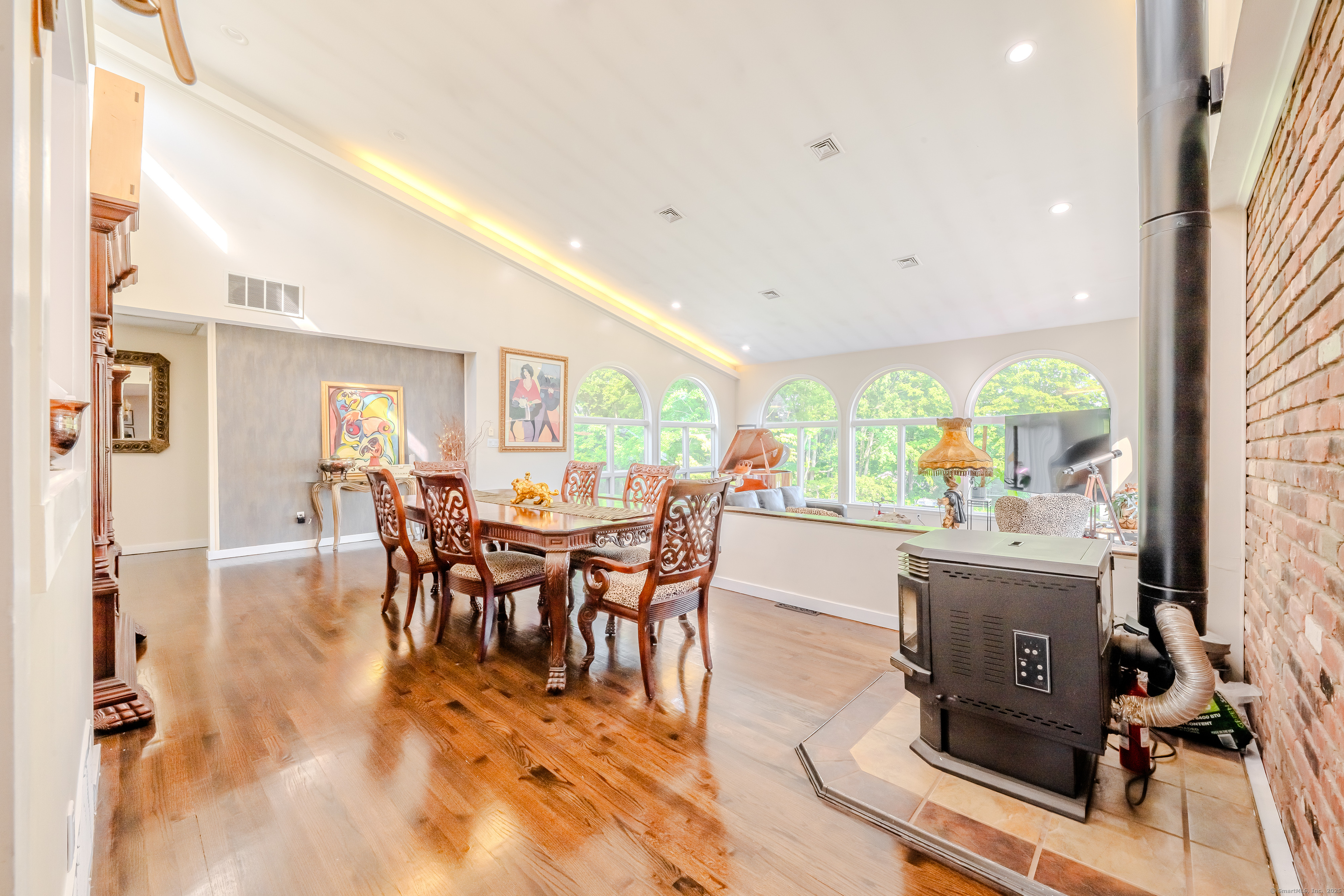 620 S Greenbrier Drive, Orange, Connecticut image 18