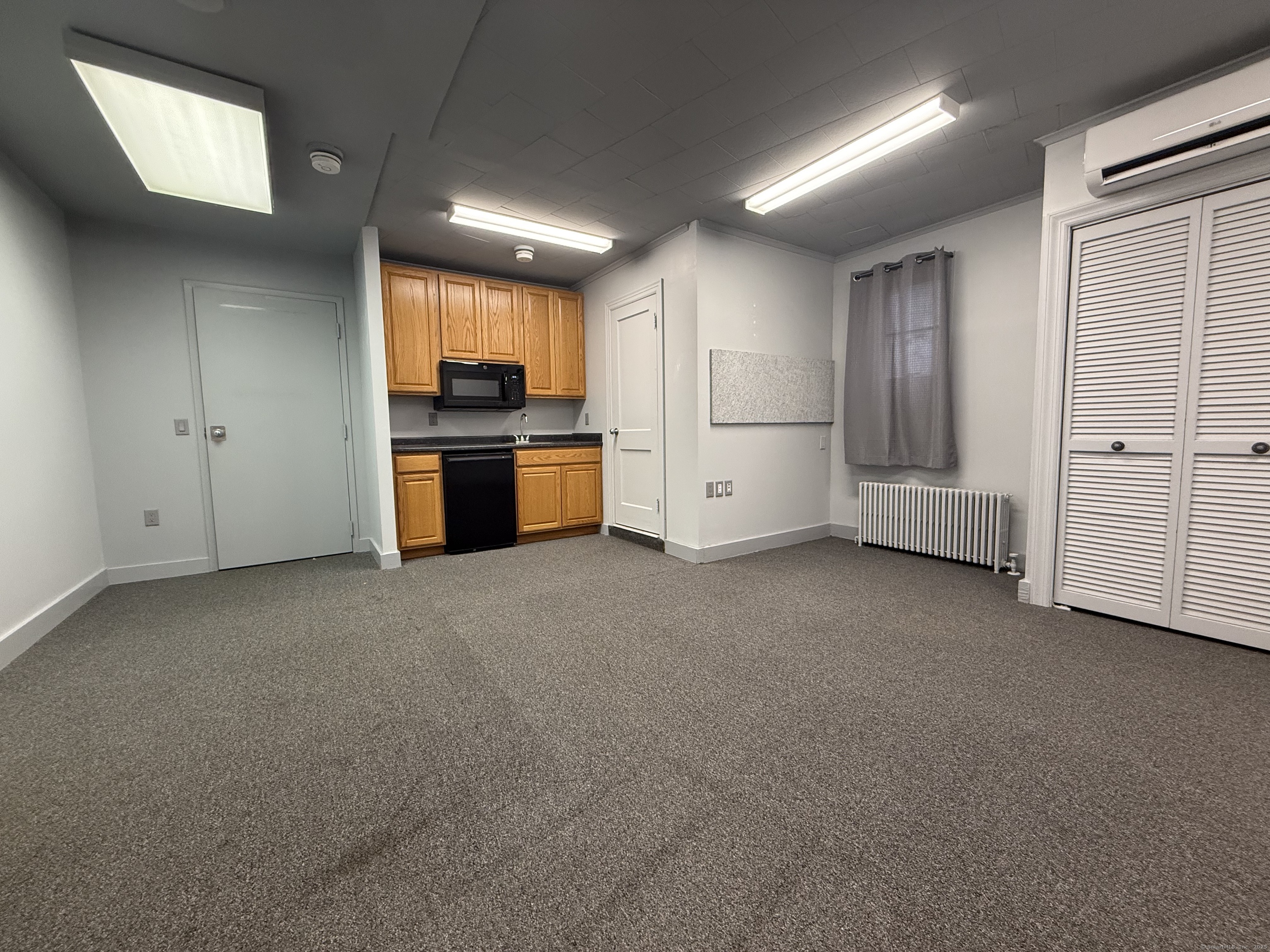 80 Bank Street Suite 3