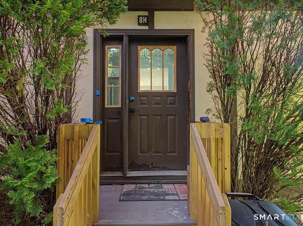 Photo of 204 New Haven Avenue #8H, Derby, CT 06418 (MLS # 24171410)