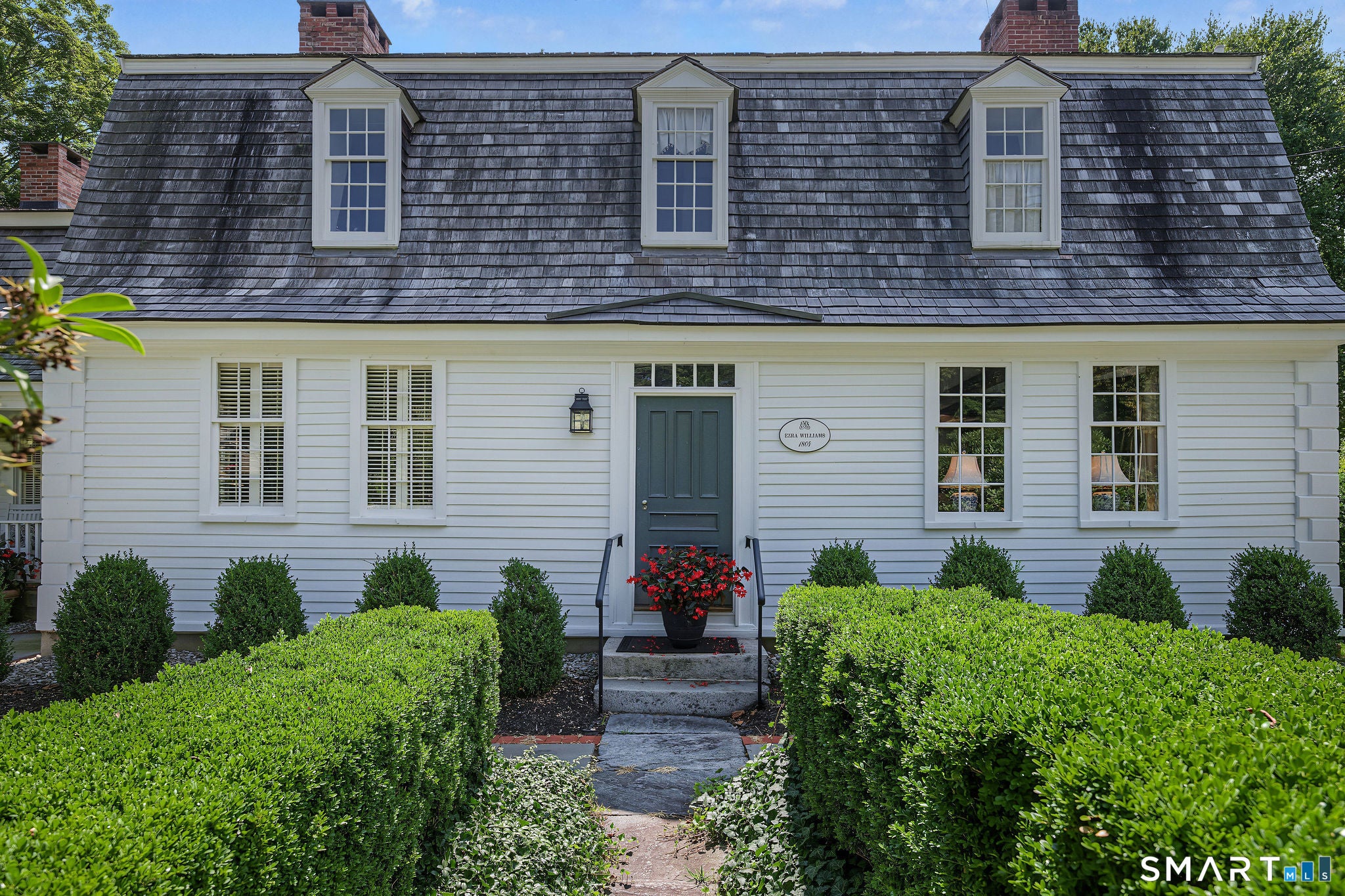 25 River Road