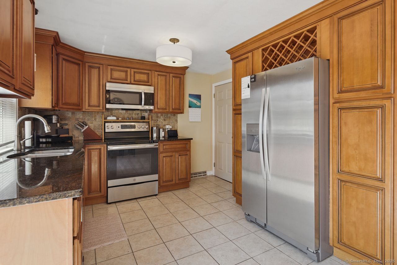 5 Trevor Drive, Enfield, Connecticut image 8