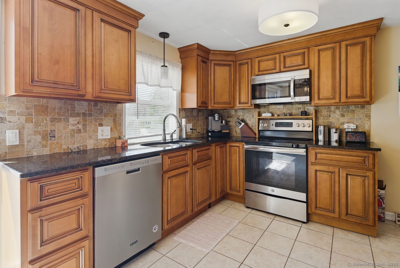 5 Trevor Drive, Enfield, Connecticut image 6