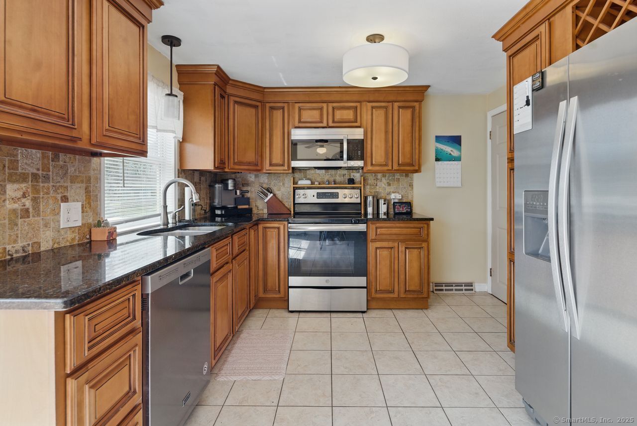 5 Trevor Drive, Enfield, Connecticut image 7