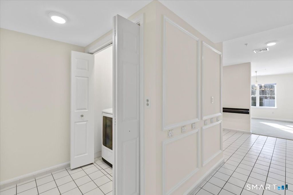 Photo of 75 Washington Avenue #5-104, Hamden, CT 06518 (MLS # 24145112)