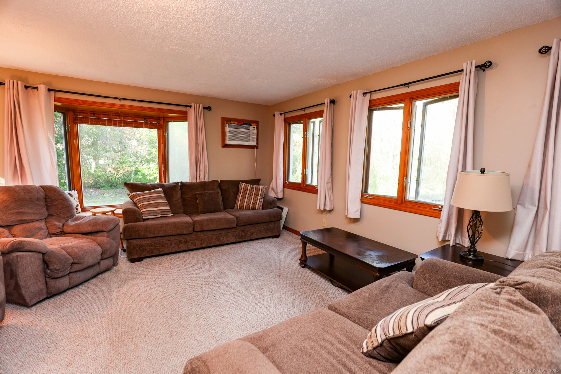 38 White Plains Road