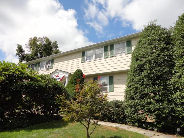 Photo 1 of 17 Prospect Place, New Canaan, Connecticut, $3,650, Web #: 99117695