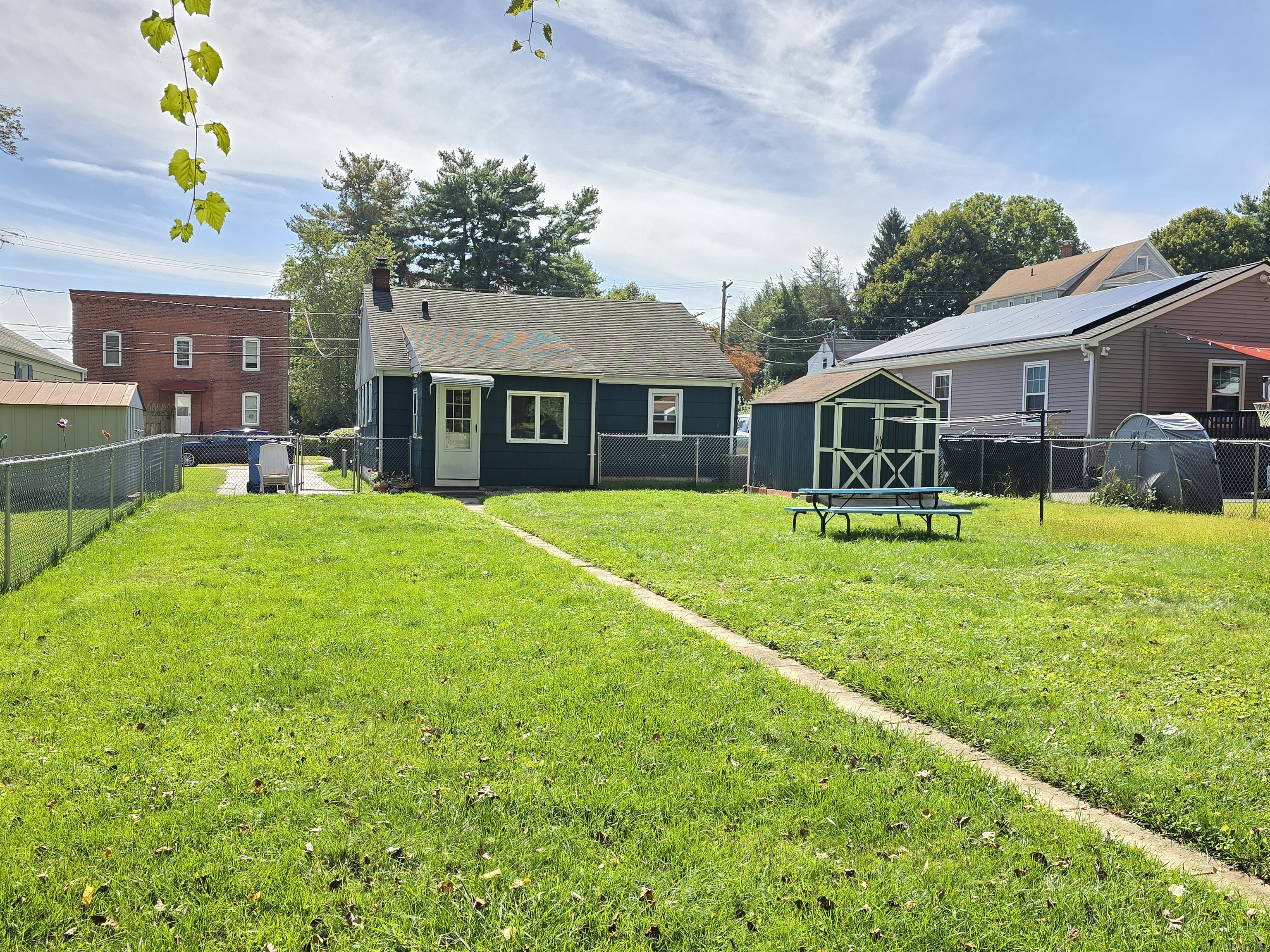 New Britain, Connecticut 06051, United States, 2 Bedrooms Bedrooms, ,1 BathroomBathrooms,Residential,Active,221213