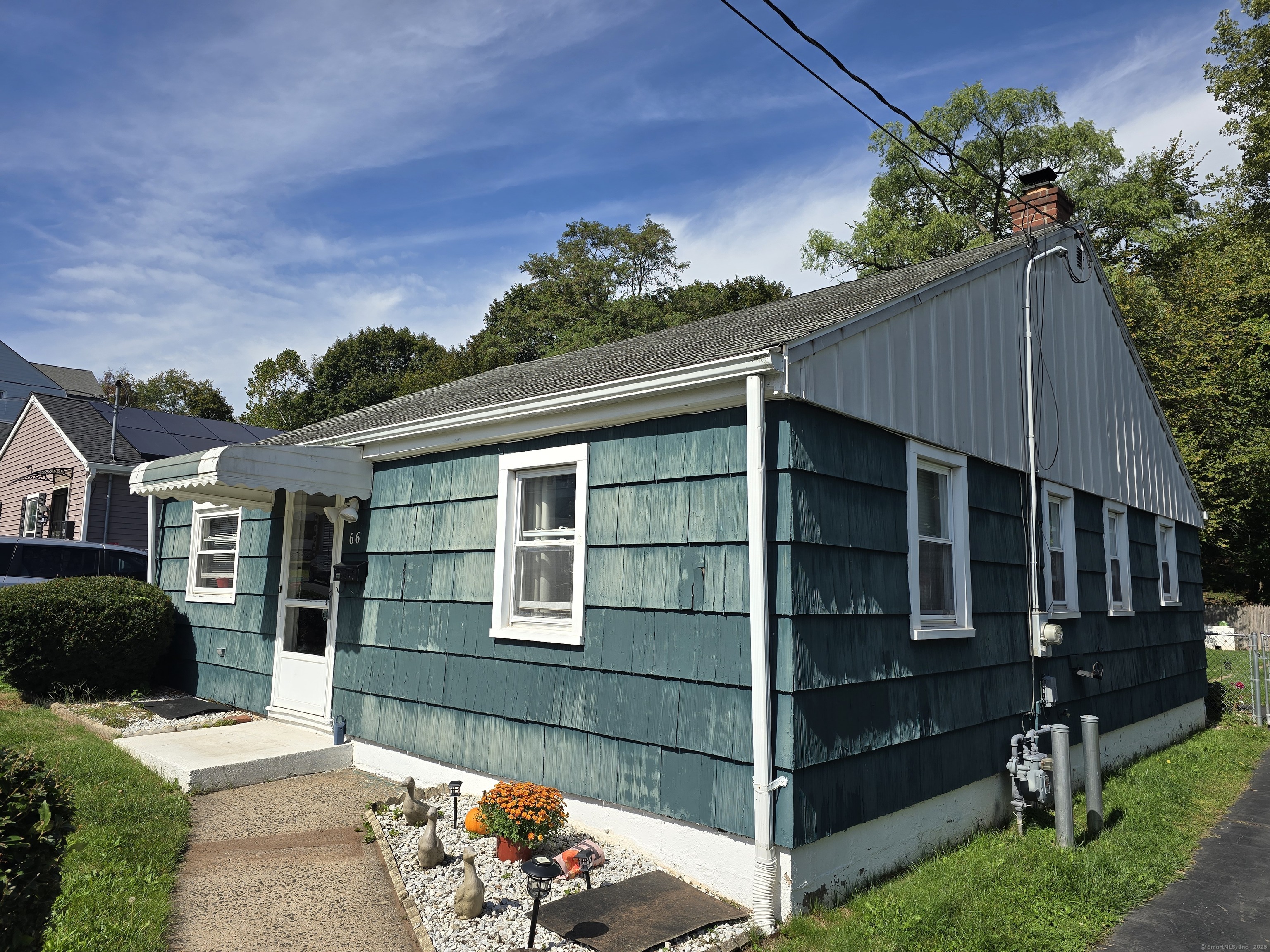 New Britain, Connecticut 06051, United States, 2 Bedrooms Bedrooms, ,1 BathroomBathrooms,Residential,Active,221213