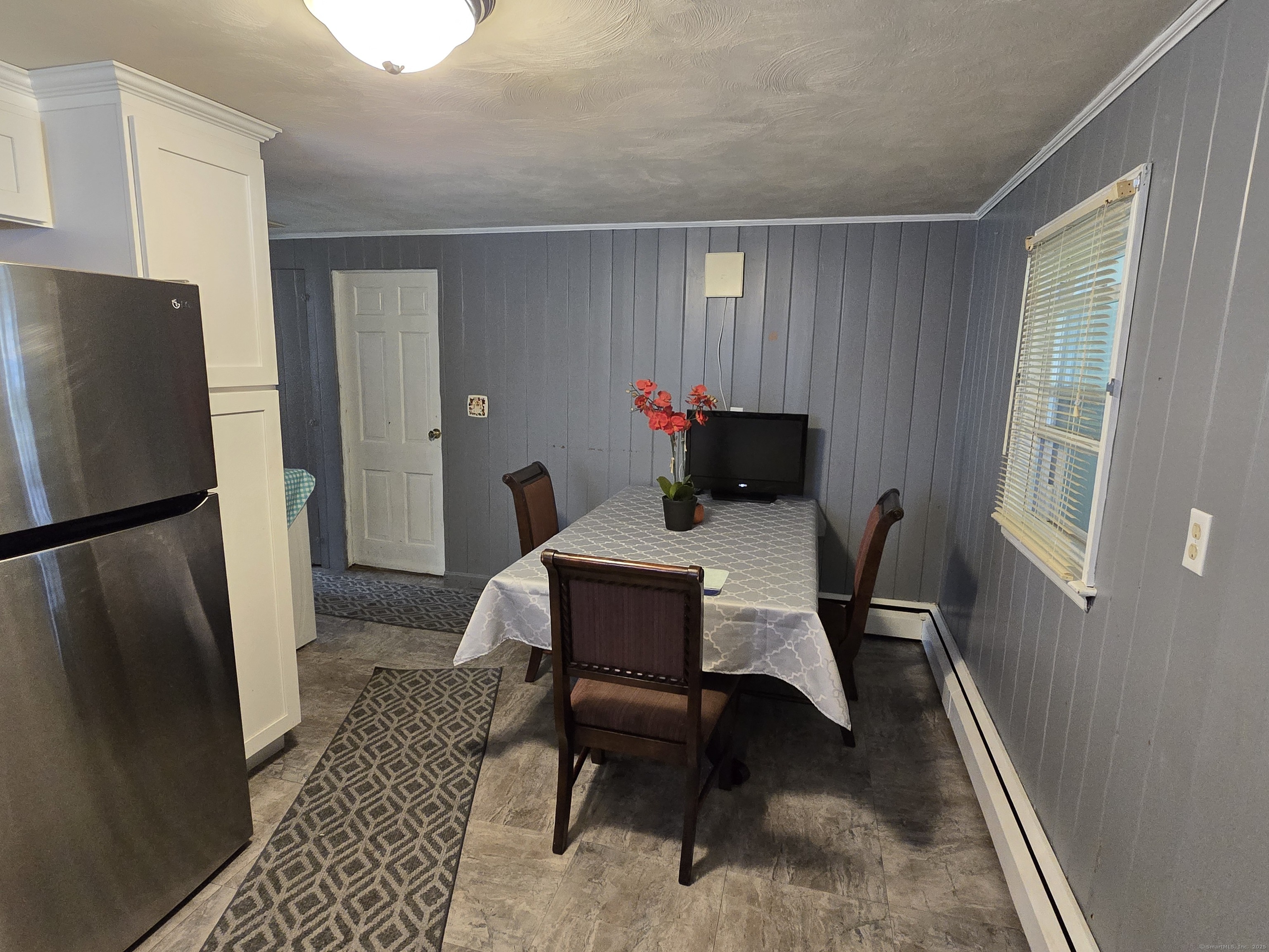 New Britain, Connecticut 06051, United States, 2 Bedrooms Bedrooms, ,1 BathroomBathrooms,Residential,Active,221213