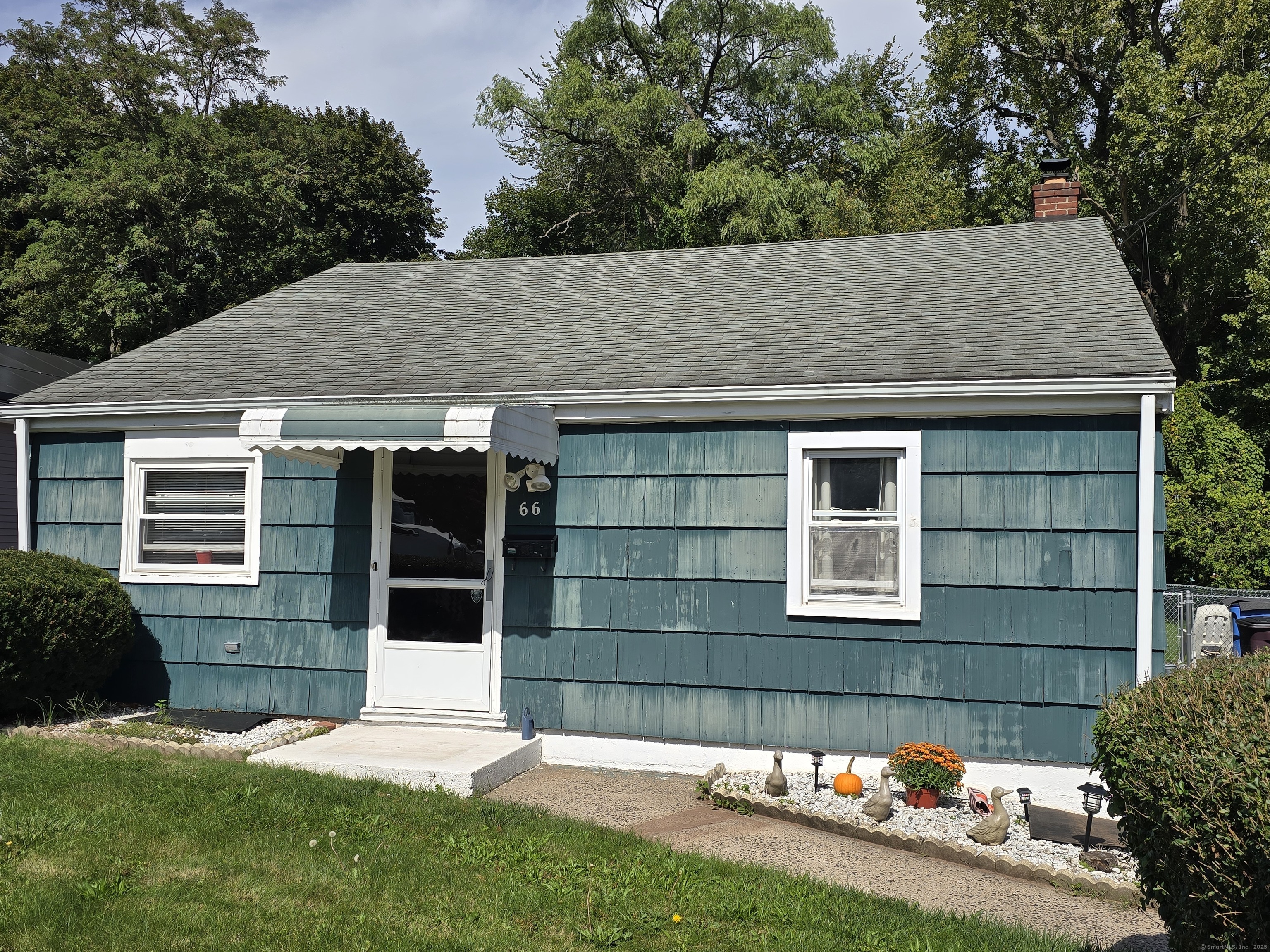 New Britain, Connecticut 06051, United States, 2 Bedrooms Bedrooms, ,1 BathroomBathrooms,Residential,Active,221213