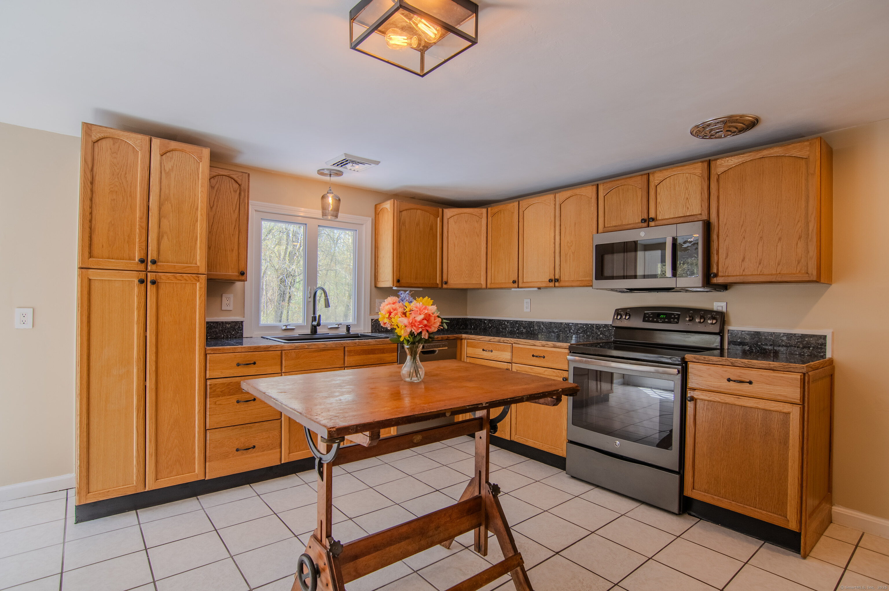 468 Liberty Highway, Putnam, Connecticut image 7