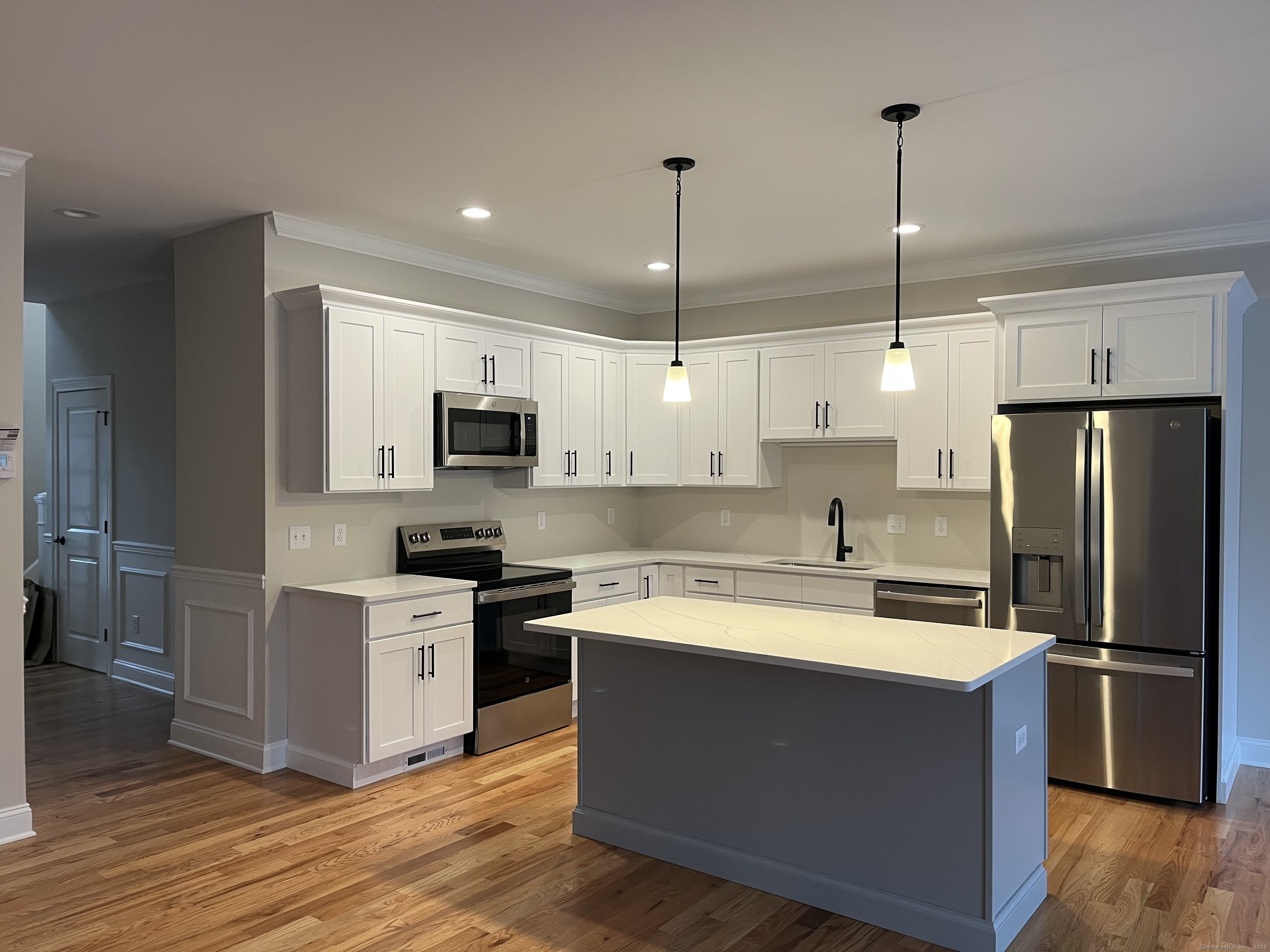 23 Chatsworth Court, Manchester, Connecticut image 6