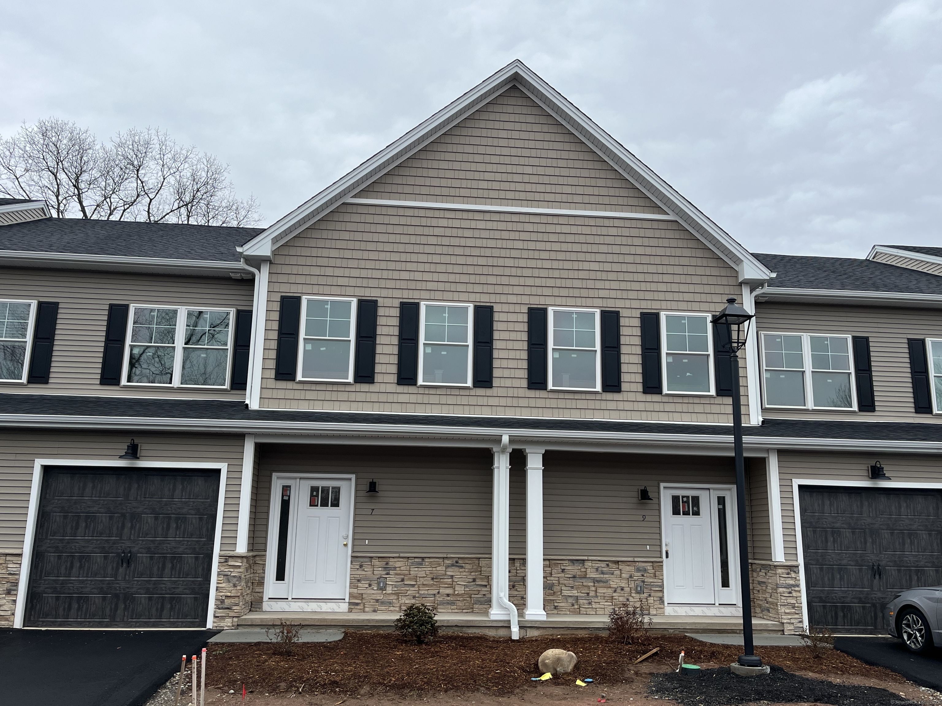 23 Chatsworth Court, Manchester, Connecticut image 2