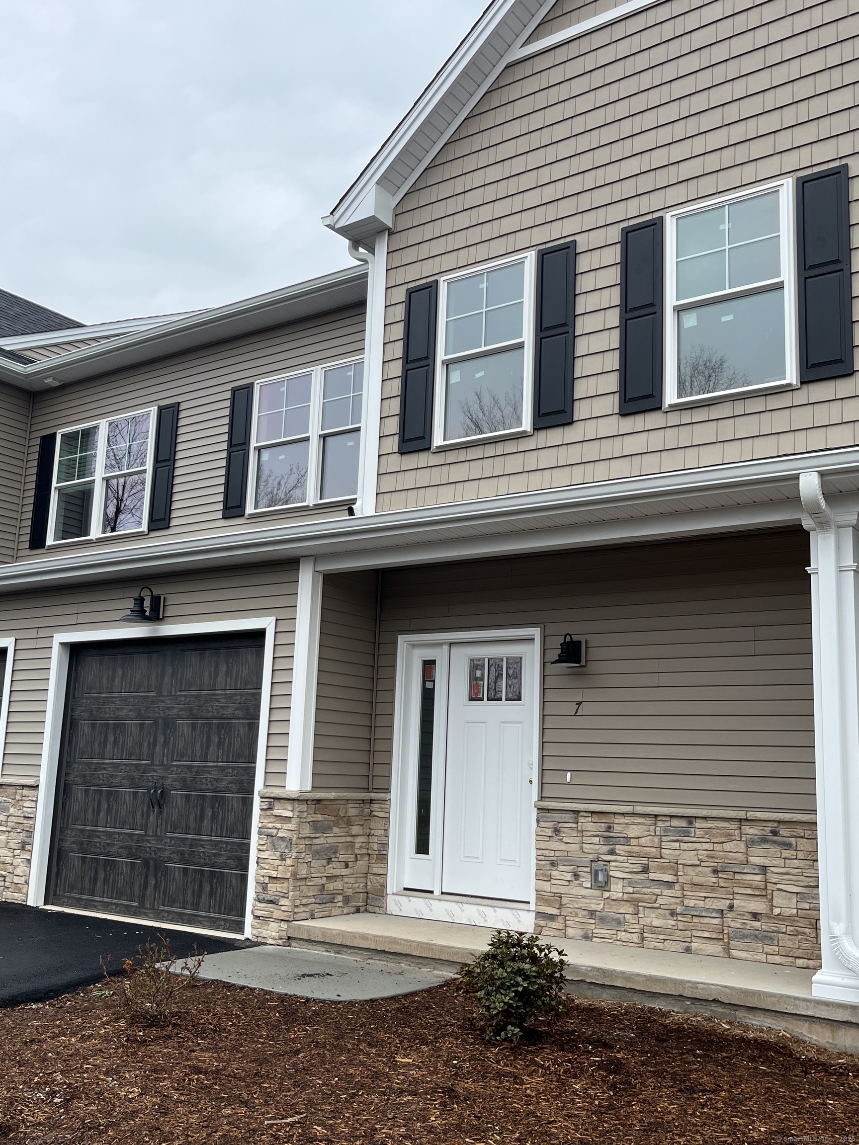 23 Chatsworth Court, Manchester, Connecticut image 5