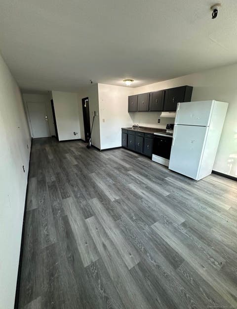 Multifamily For Rent - 1660 E Main Street #6C<br/> Waterbury, CT 06705