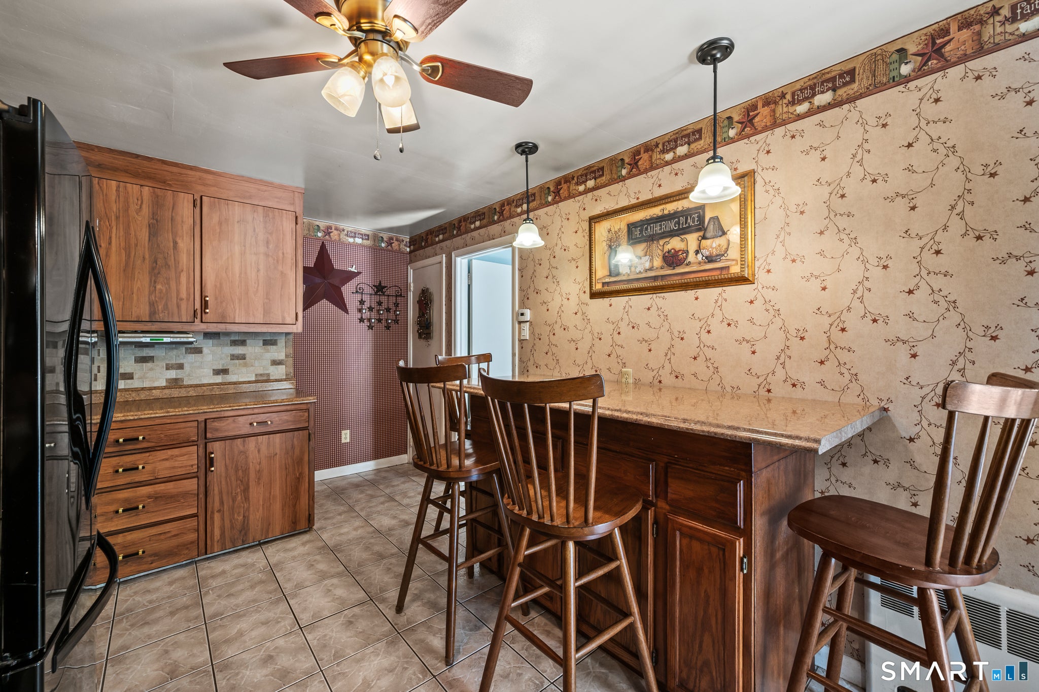 1079 Hopmeadow Street