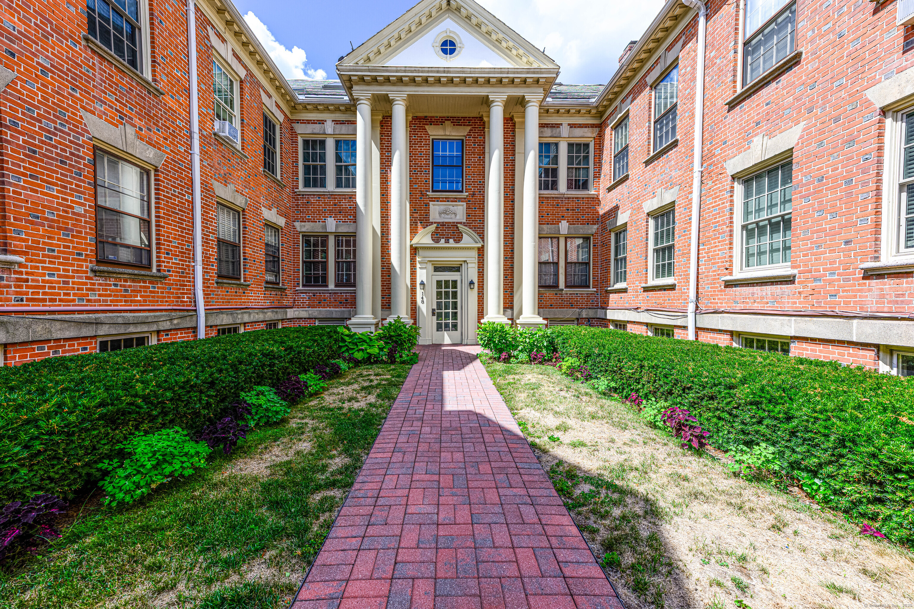 148 Everit Street APT F